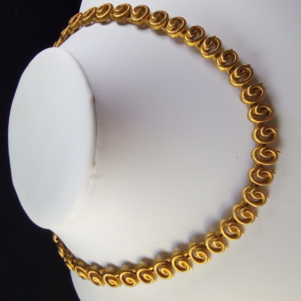 Vintage Monet Geometric Circle Pattern Necklace I… - image 1